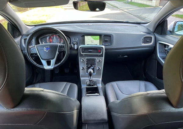 Volvo V60 cena 46800 przebieg: 232123, rok produkcji 2014 z Rajgród małe 326